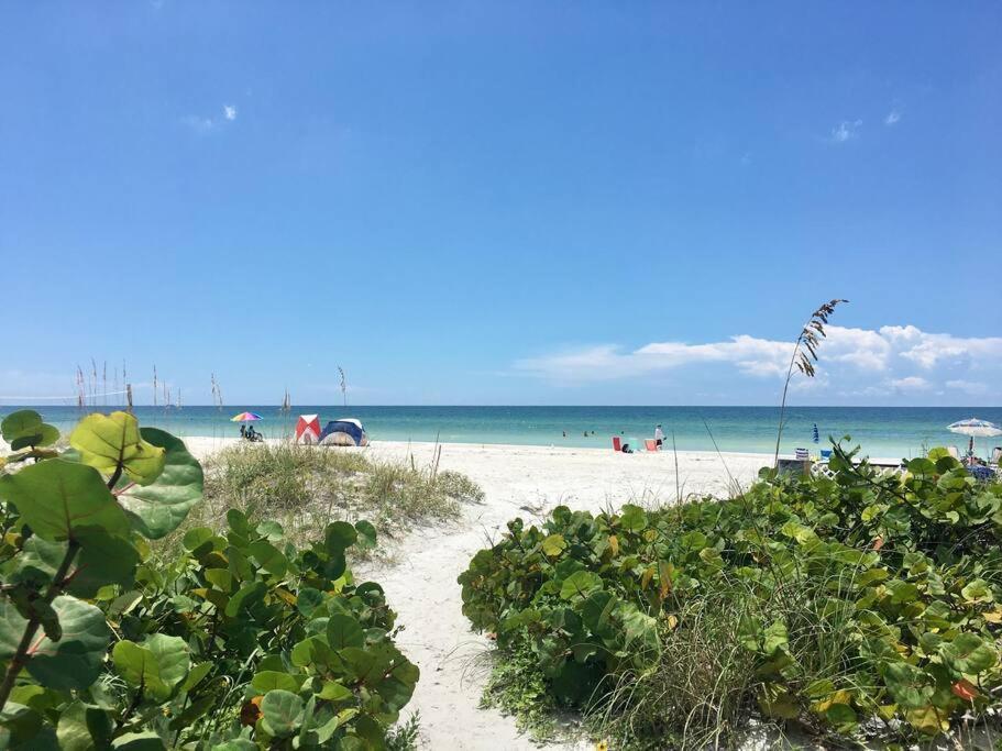 Joyce'S Beachfront #3 Daire Clearwater Beach Dış mekan fotoğraf